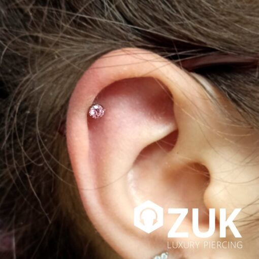 Piercing de titanio con Swarovski® rosa y corte brillante - Imagen 3
