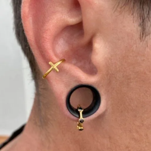 Aro para conch. Con baño de oro 24 Kt. y una cruz - Imagen 2