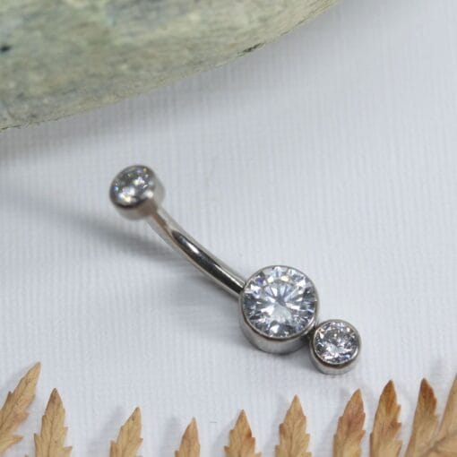 Piercing navel de titanio con zirconias