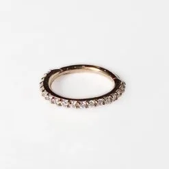 Aro para nariz de oro rosa y Zirconias de Swarovski®