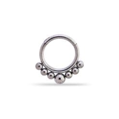 Piercing de titanio con para septum con bolitas estilo étnico