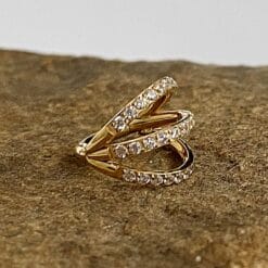 Aro de titanio con baño de oro y zirconias para hélix